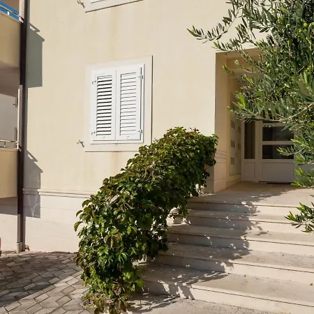 Apartman With Parking Space Bol, Brac - 23375