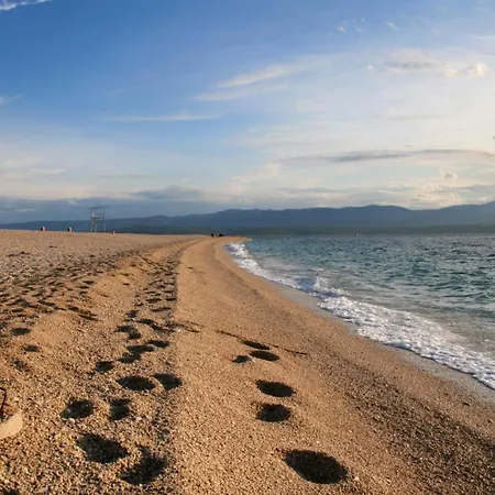 Apartman With Parking Space Bol, Brac - 23375